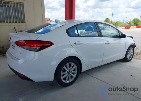 2017 Kia Forte S z USA, uszkodzony, nr VIN 3KPFL4A74HE110623